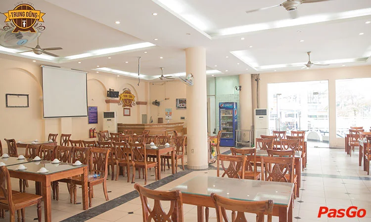 nha-hang-trung-dung-tran-quoc-hoan-10