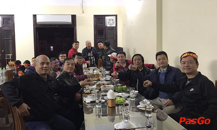 nha-hang-tuan-giang-tran-khat-chan-2