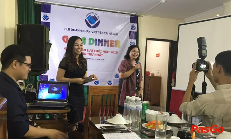 nha-hang-tuan-giang-tran-khat-chan-4