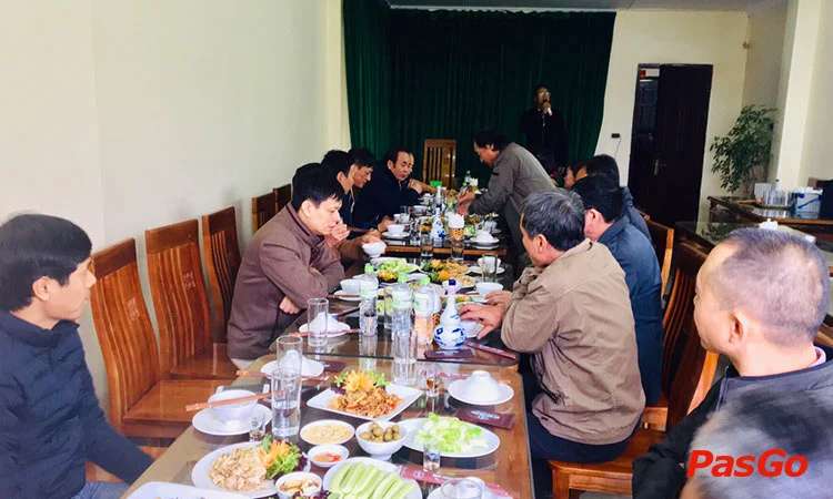 nha-hang-tuan-giang-tran-khat-chan-5