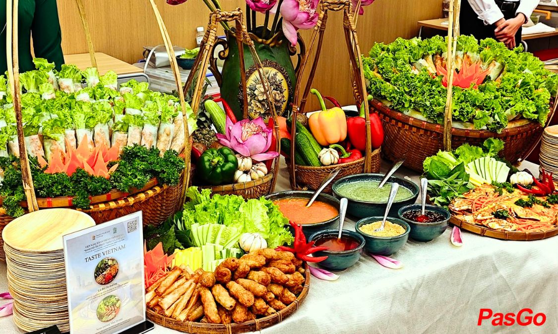 Nhà hàng Tuấn Tú - Lý Văn Phức 3