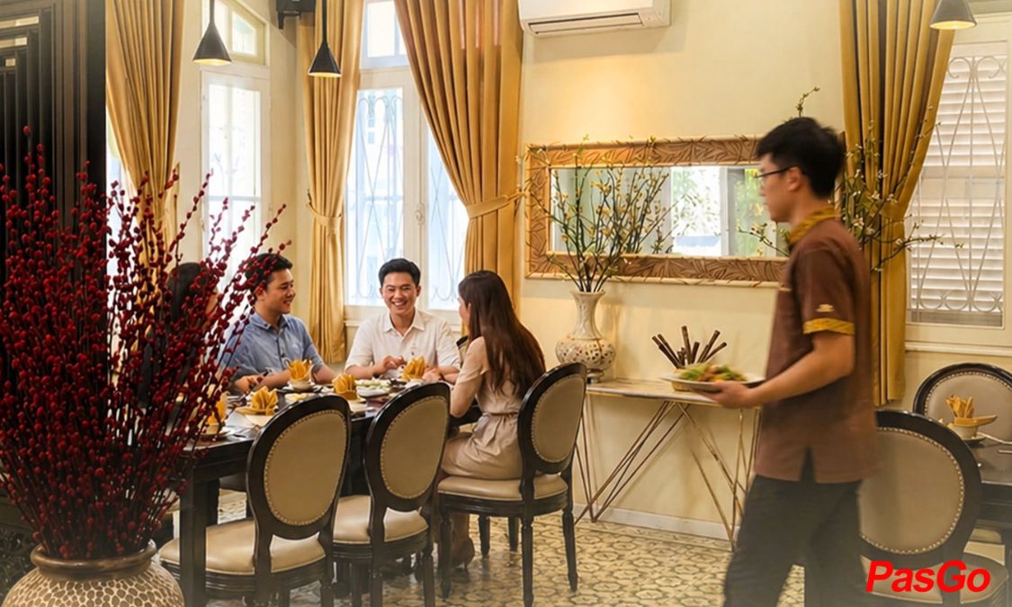 Nhà hàng Tuấn Tú - Lý Văn Phức 4
