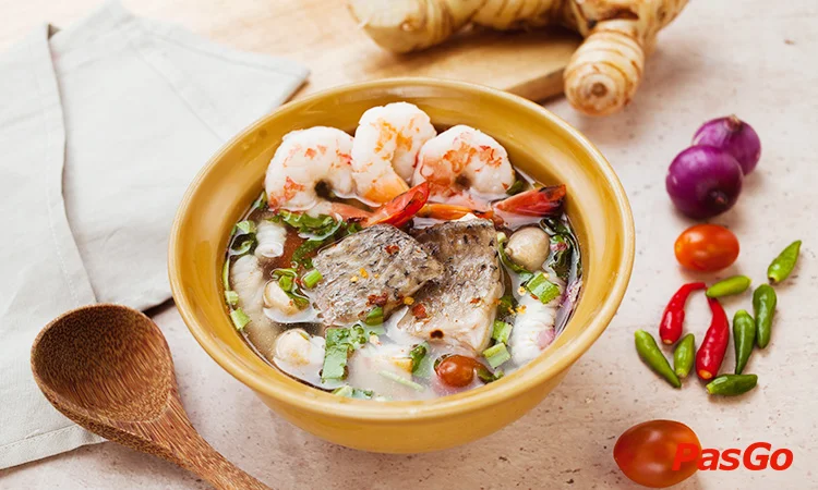 nha-hang-tuktuk-thai-bistro-tran-ngoc-dien-2