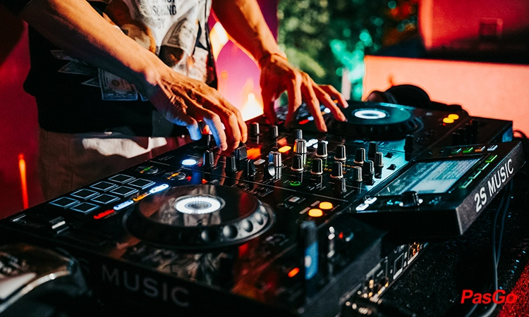 nha-hang-twilight-sky-bar-ly-tu-trong-6