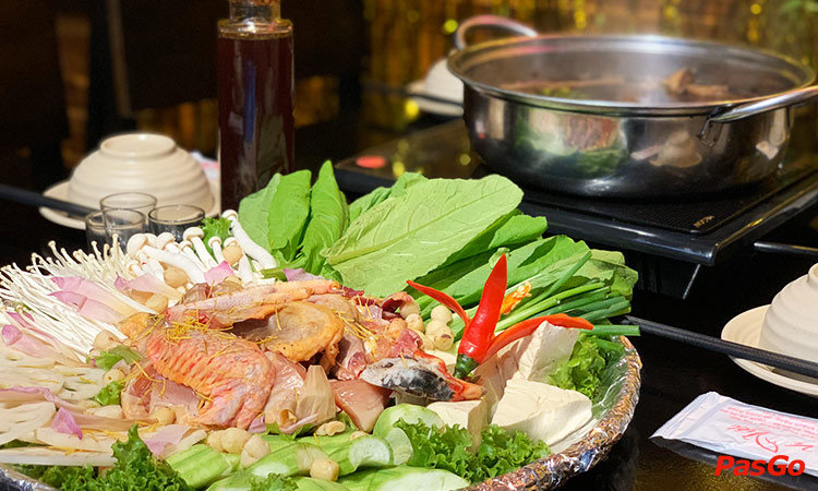 nha-hang-vi-viet-huynh-thuc-khang-1