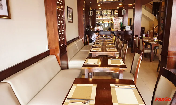 nha-hang-viet-phan-chu-trinh-slide-12