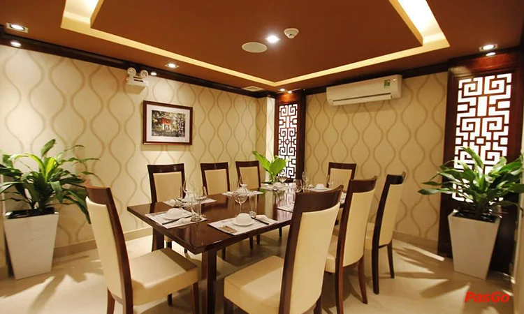 nha-hang-viet-phan-chu-trinh-slide-9