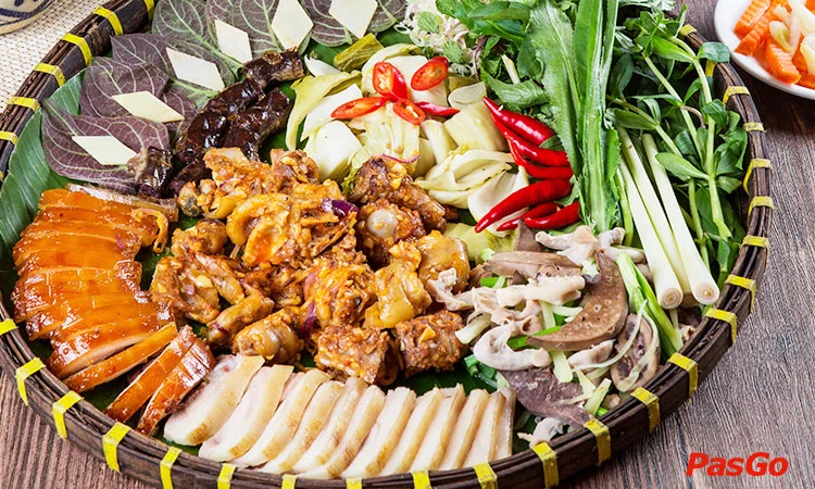 nha-hang-viet-pho-45-le-quy-don-slide-7