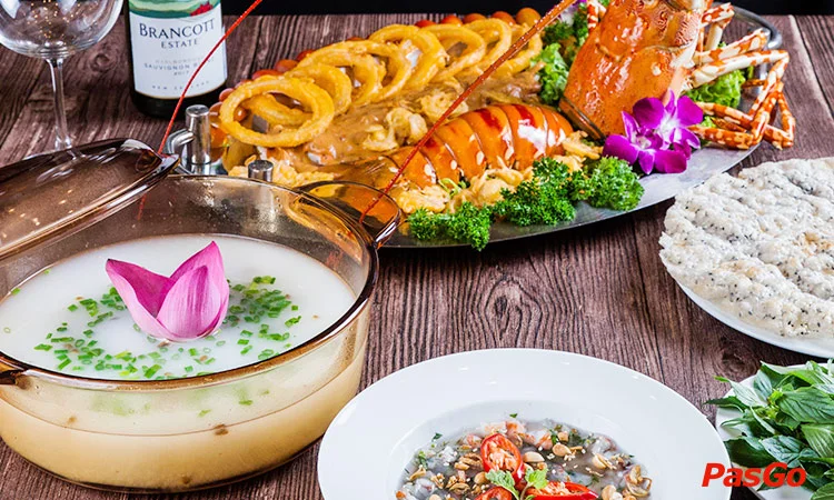 nha-hang-viet-pho-45-le-quy-don-slide-8