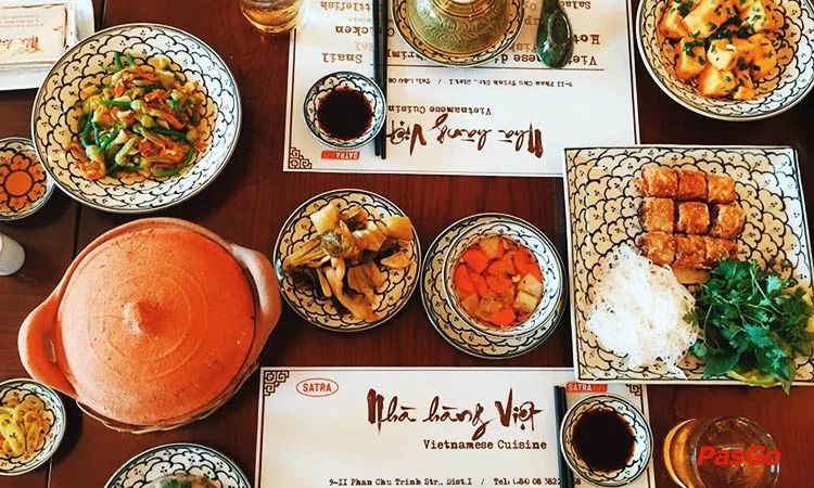 nha-hang-viet-starhill-slide-3