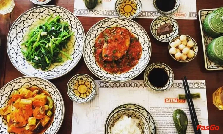 nha-hang-viet-starhill-slide-4