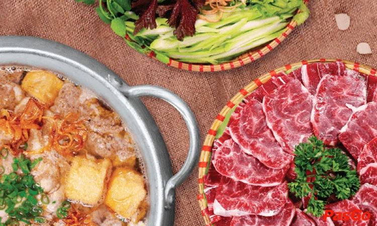 nha-hang-viet-street-royal-city-7