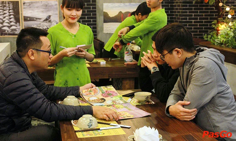 nha-hang-viet-street-vincom-nguyen-chi-thanh-11