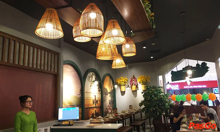 nha-hang-viet-street-vincom-nguyen-chi-thanh-12