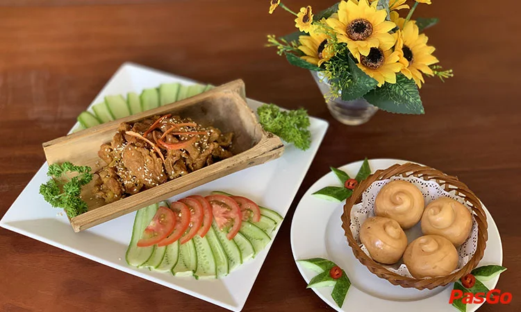 nha-hang-viet-village-dinh-tien-hoang-11