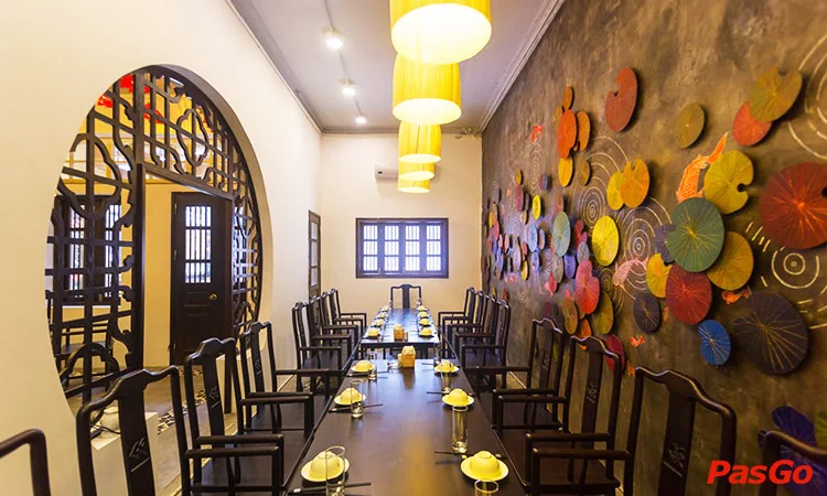 nha-hang-vietnam-938-nui-truc-12