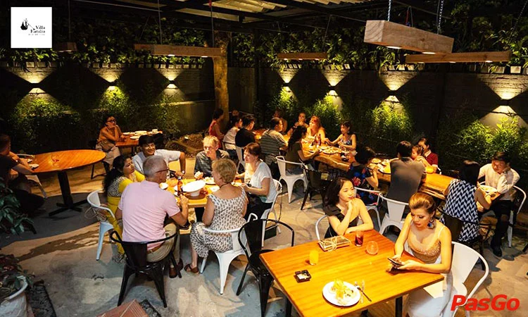 nha-hang-villa-eatalia-quang-ba-6