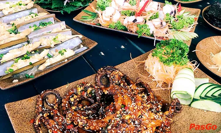 nha-hang-vinh-hai-san-hoang-cau-slide-5