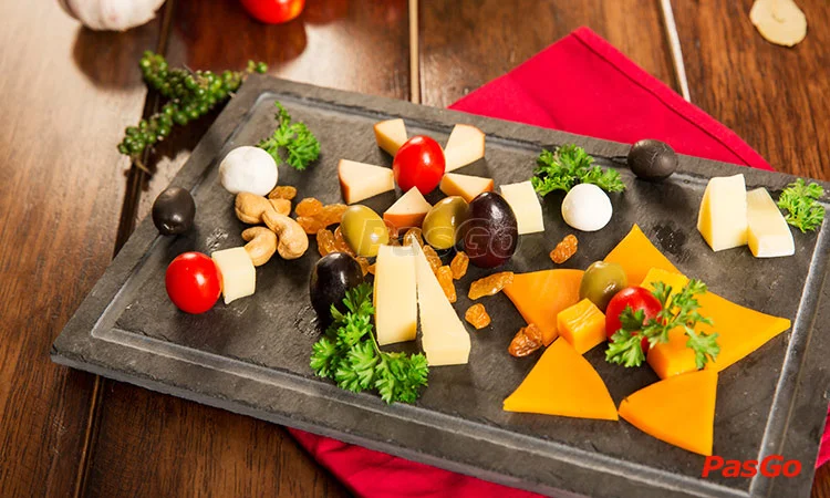 nha-hang-vintage-wine-club-trung-kinh-slide-6