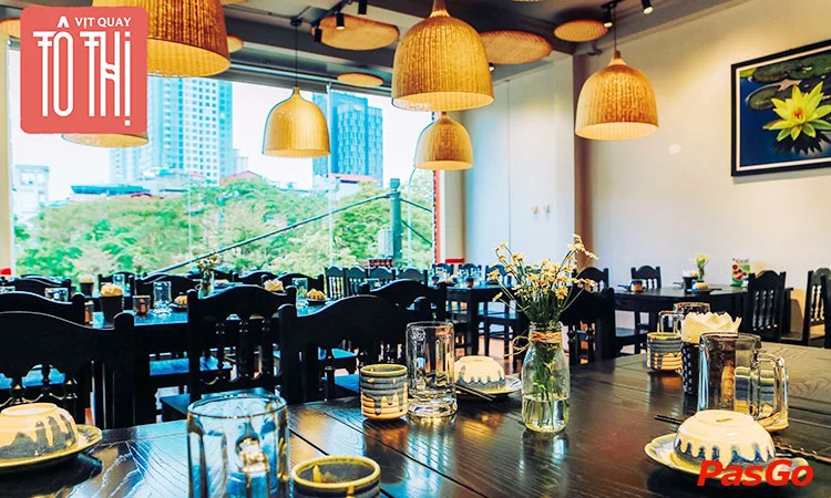 nha-hang-vit-quay-to-thi-thai-ha-slide-10