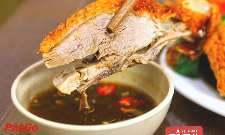 nha-hang-vit-quay-to-thi-thai-ha-slide-5