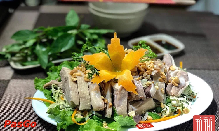 nha-hang-vit-quay-to-thi-thai-ha-slide-6