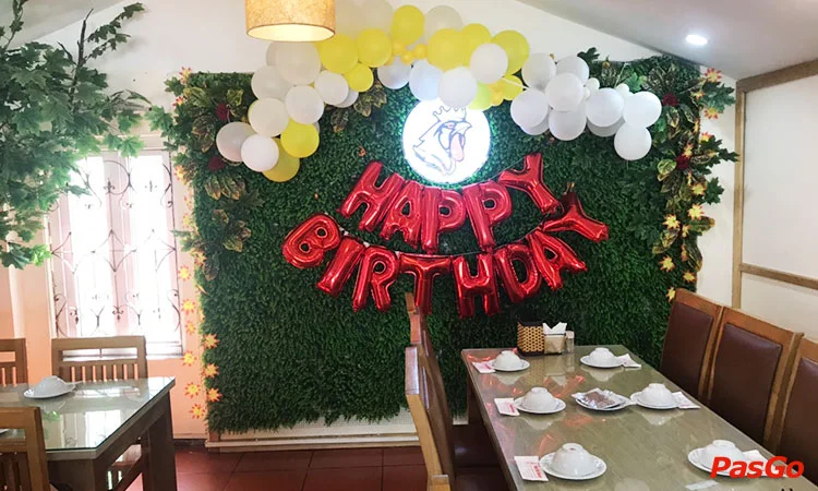 nha-hang-vua-ga-nuong-kim-ma-12