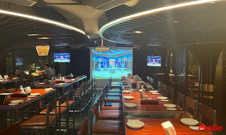 Nhà hàng Vuvuzela Hoàng Đạo Thúy  11