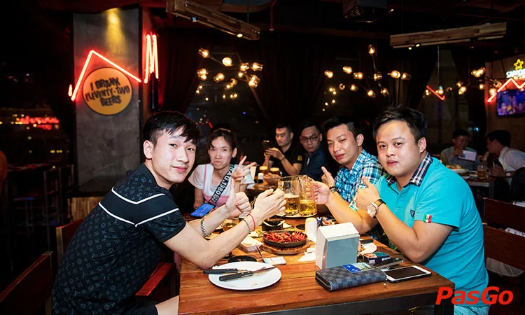 nha-hang-vuvuzela-thai-ha-10