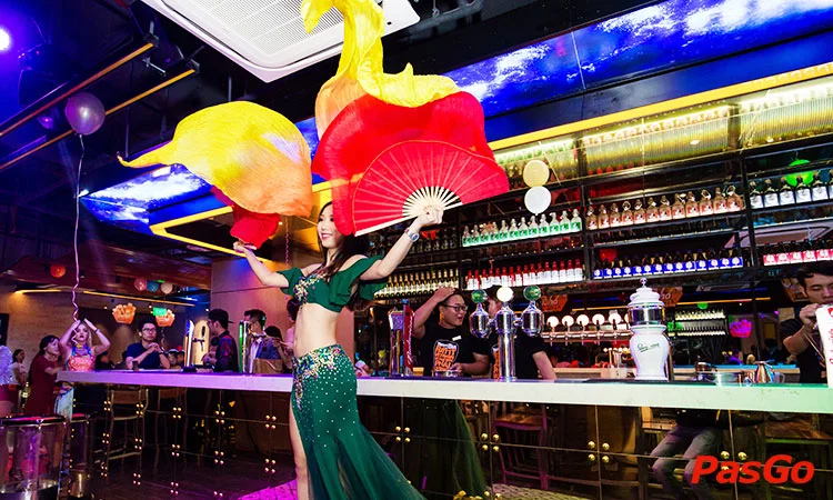 nha-hang-vuvuzela-thai-ha-12