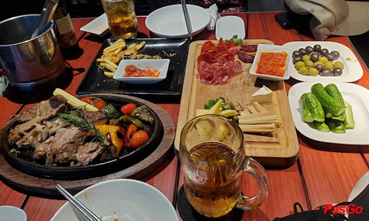 nha-hang-vuvuzela-tran-thai-tong-6