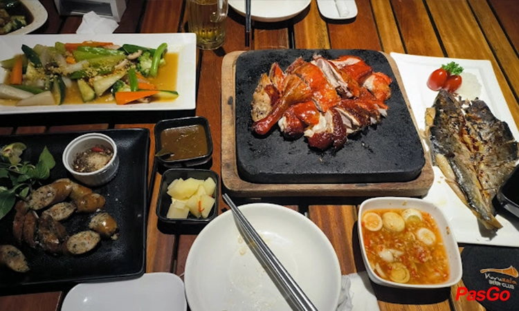 nha-hang-vuvuzela-tran-thai-tong-7