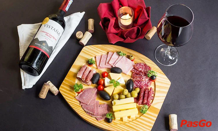 nha-hang-wine-steak-nguyen-khanh-toan-slide-6