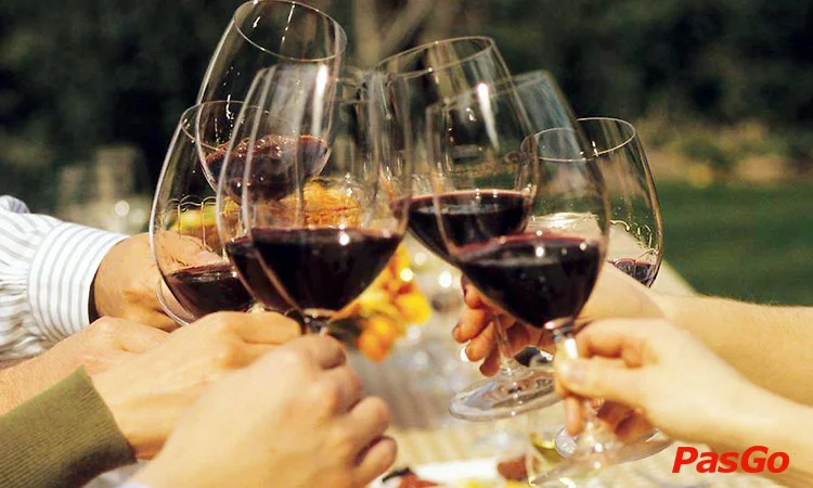 nha-hang-wine-steak-nguyen-khanh-toan-slide-9