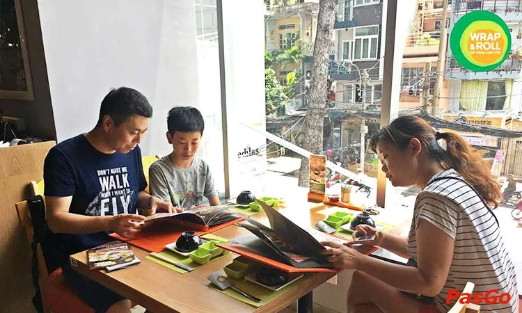 nha-hang-wrap-and-roll-cao-thang-slide-10