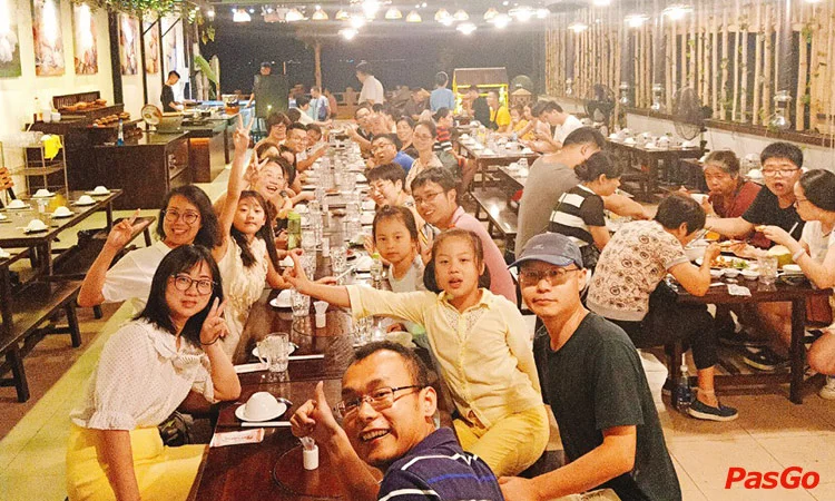 nha-hang-xom-hon-chong-pham-van-dong-3