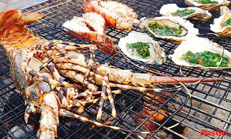 nha-hang-xom-hon-chong-pham-van-dong-5