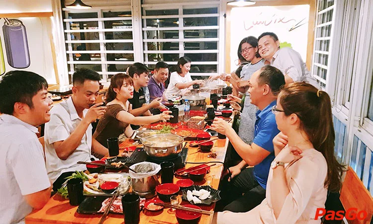 nha-hang-xuyt-xoa-xi-xup-dang-tien-dong-10