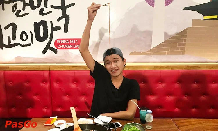 nha-hang-yoogane-chicken-galbi-aeon-mall-binh-tan-10