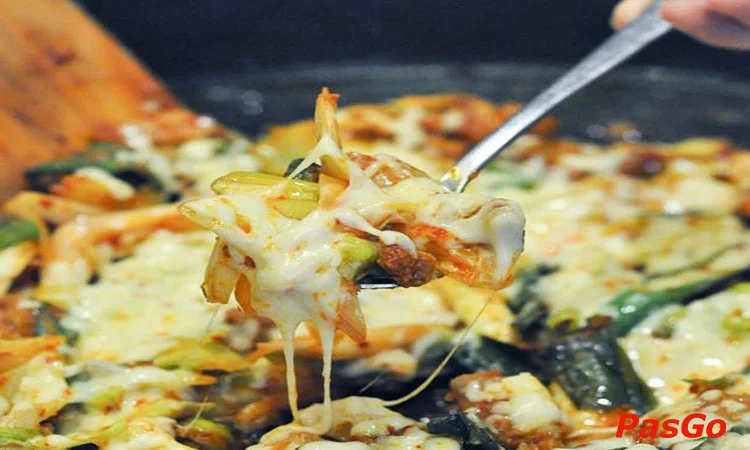 nha-hang-yoogane-chicken-galbi-aeon-mall-binh-tan-2