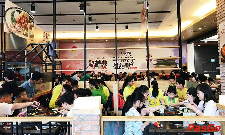 nha-hang-yoogane-chicken-galbi-aeon-mall-long-bien-11