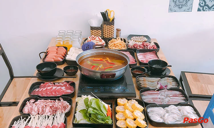 nha-hang-zumi-lau-buffet-giai-phong-2