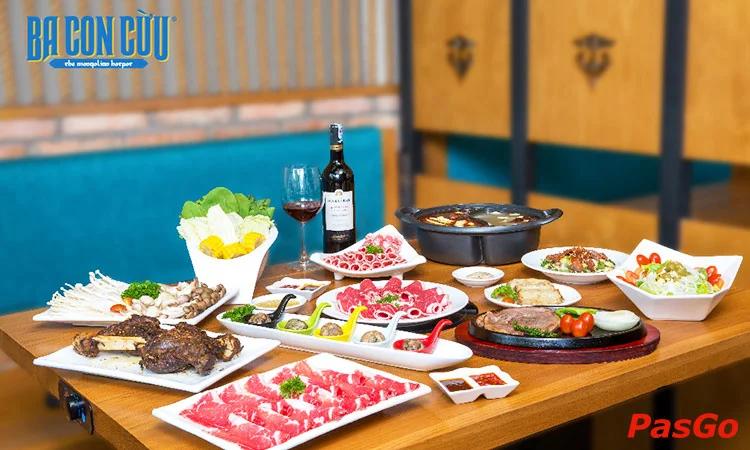 nha-hanh-ba-con-cuu-phan-xich-long-slide-4