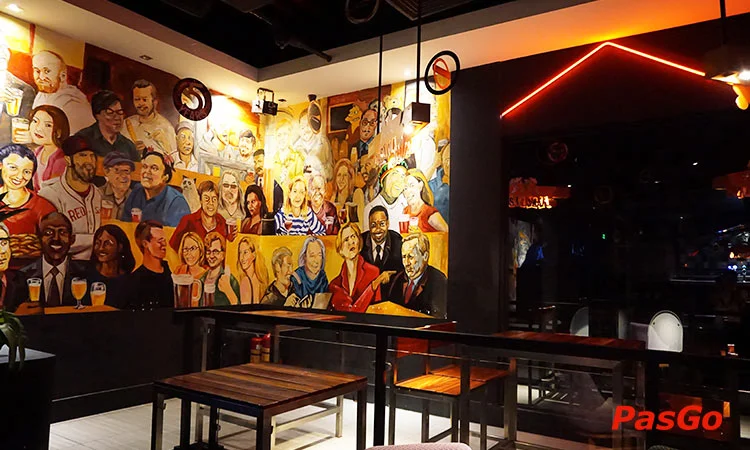 nha-hanh-vuvuzela-lotte-mart-slide-4