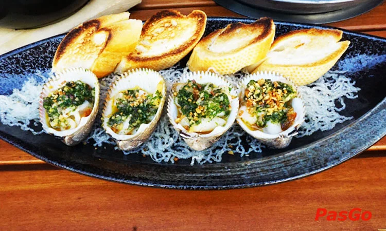 nha-hanh-vuvuzela-lotte-mart-slide-8