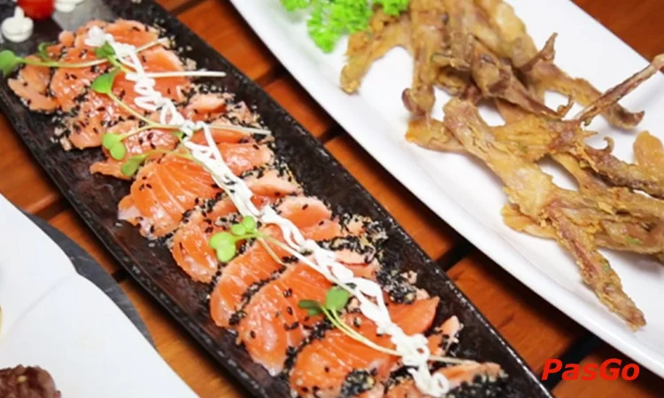 nha-hanh-vuvuzela-lotte-mart-slide-9