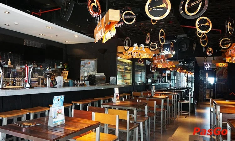 nha-hanh-vuvuzela-sc-vivo-city-slide3