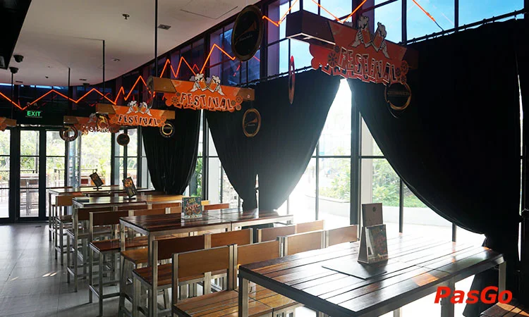 nha-hanh-vuvuzela-sc-vivo-city-slide6