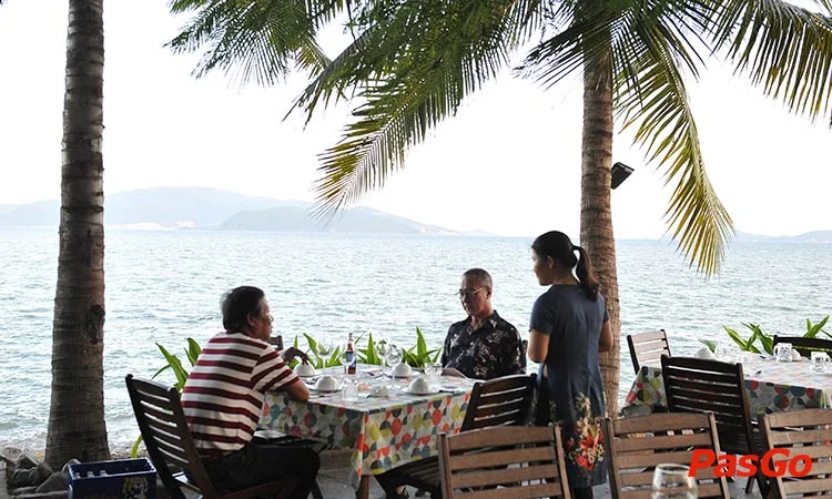 nha-trang-view-restaurant-tran-phu-11
