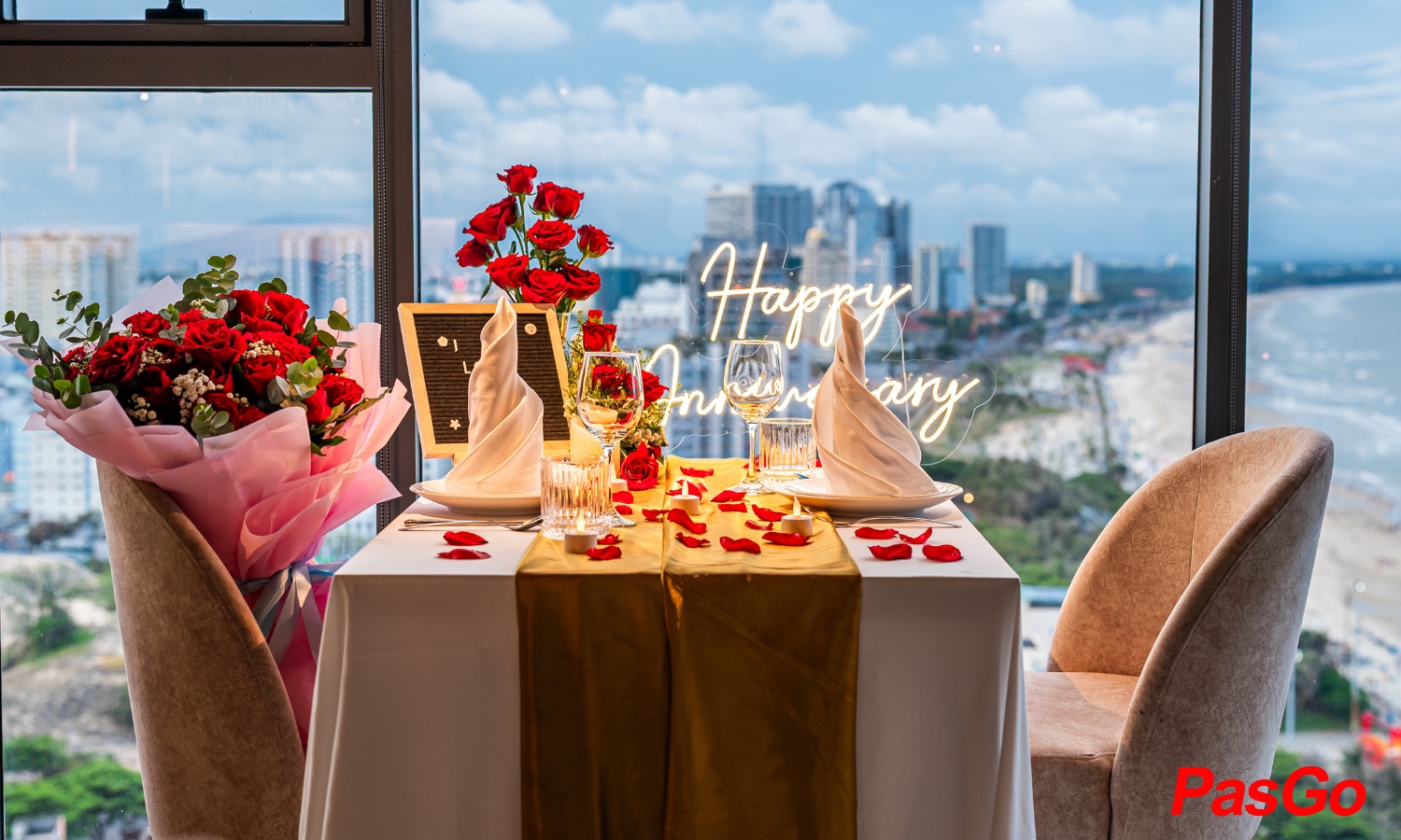 nhà hàng Premier Pearl Rooftop 3